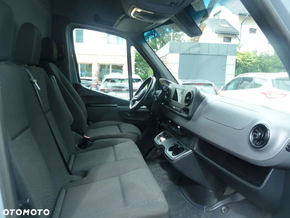 Mercedes-Benz SPRINTER - 21