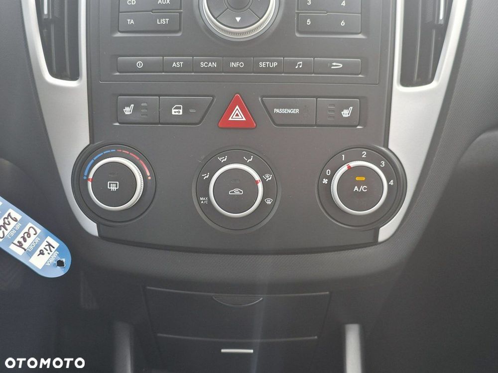 Kia Ceed - 14