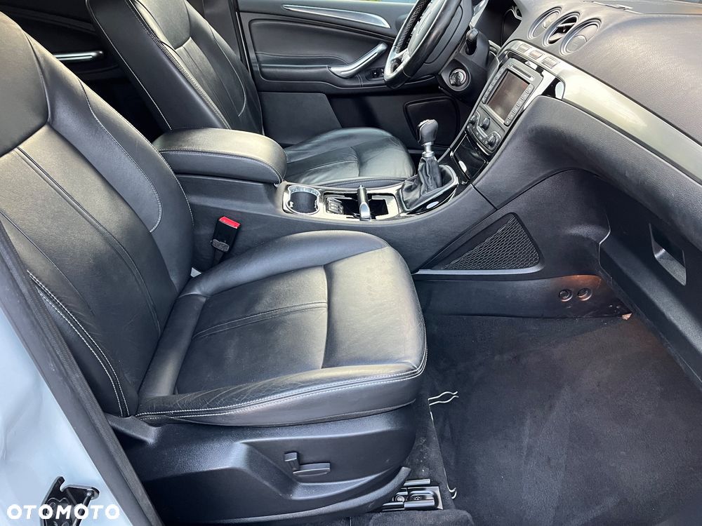 Ford S-Max 2.0 TDCi DPF Titanium - 4