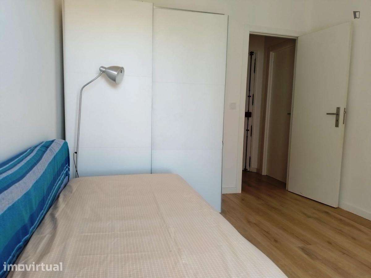 Quarto - localizado em Olaias Lisbon - Grande imagem: 5/17