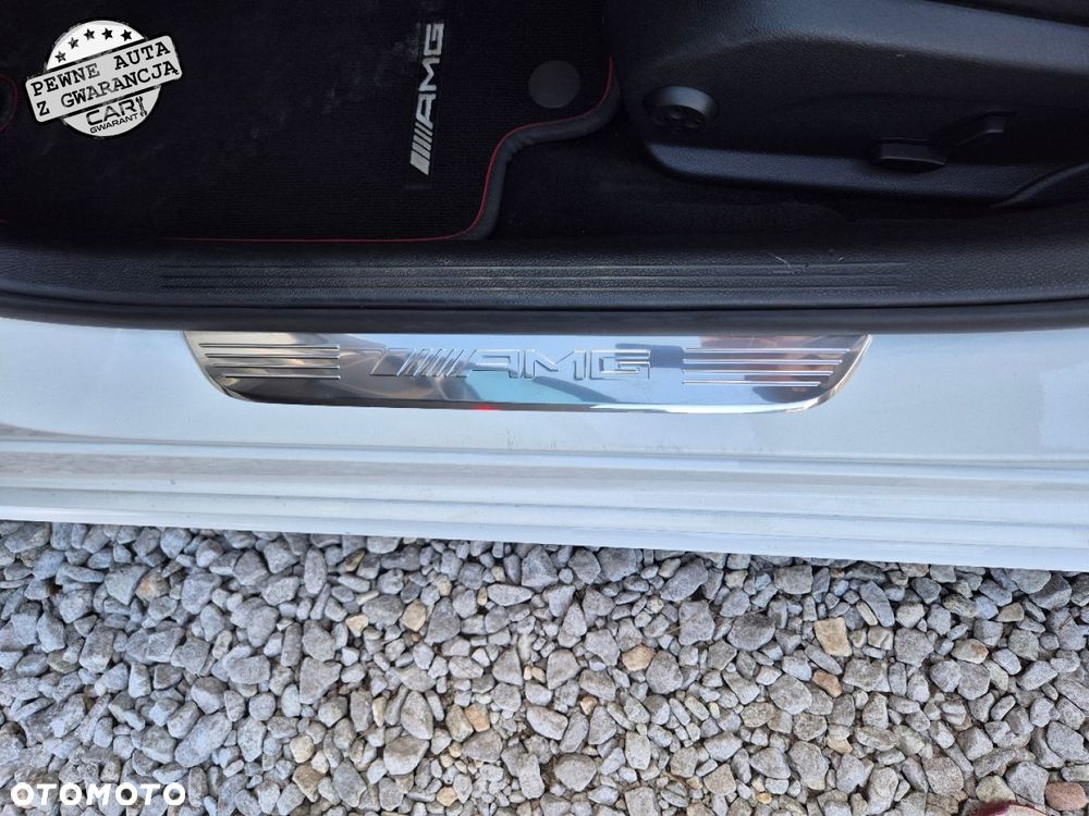 Mercedes-Benz Klasa C AMG 43 4-Matic - 16