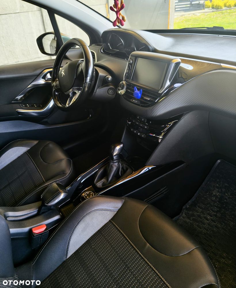 Peugeot 2008 1.6 BlueHDi Allure - 17