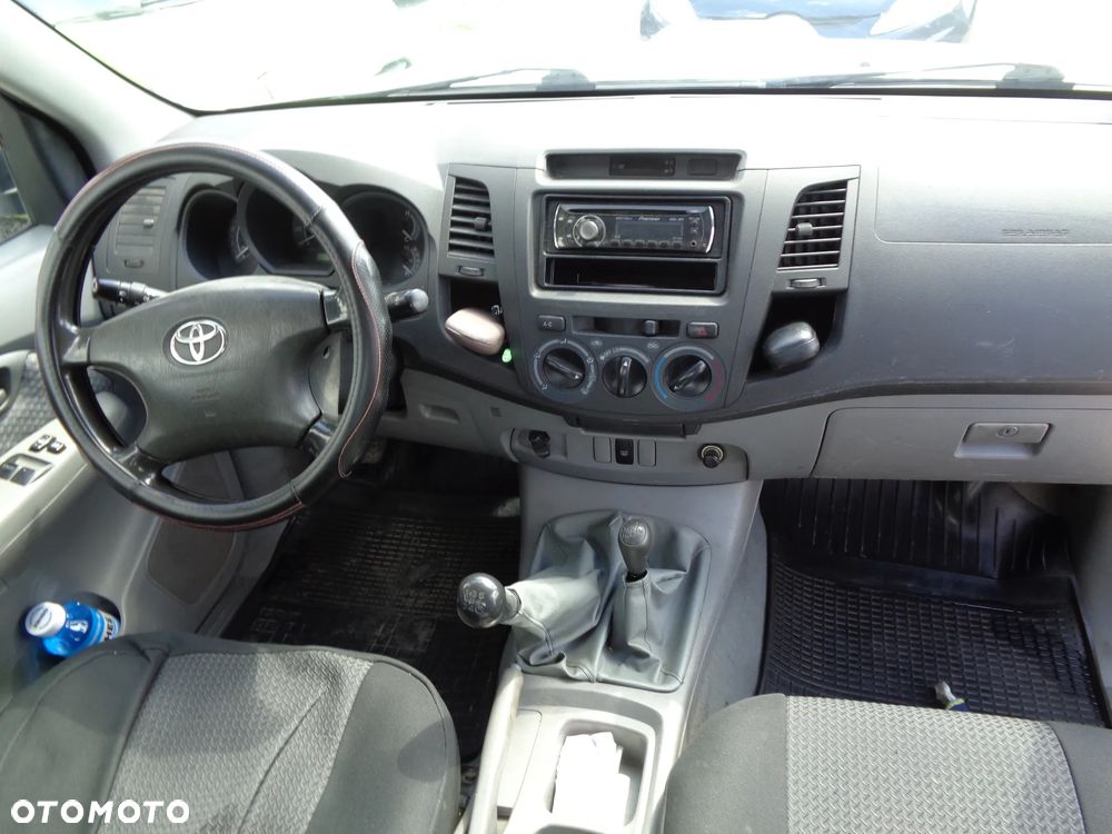 Toyota Hilux 2.5 D-4D DLX 2os 4x2 - 9