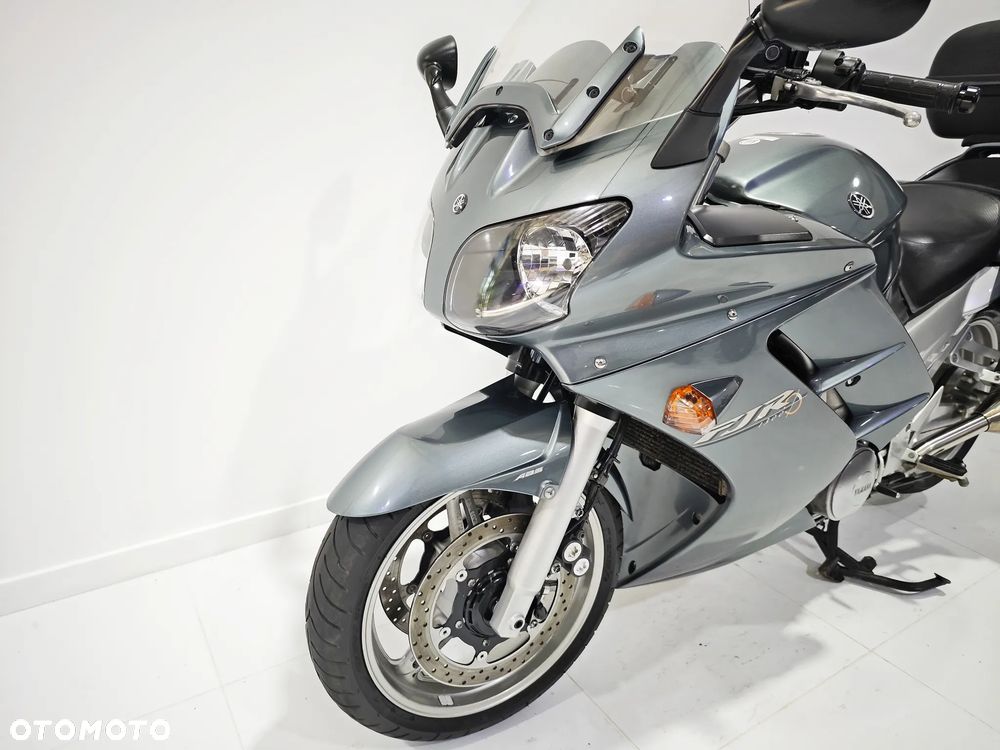 Yamaha FJR - 15