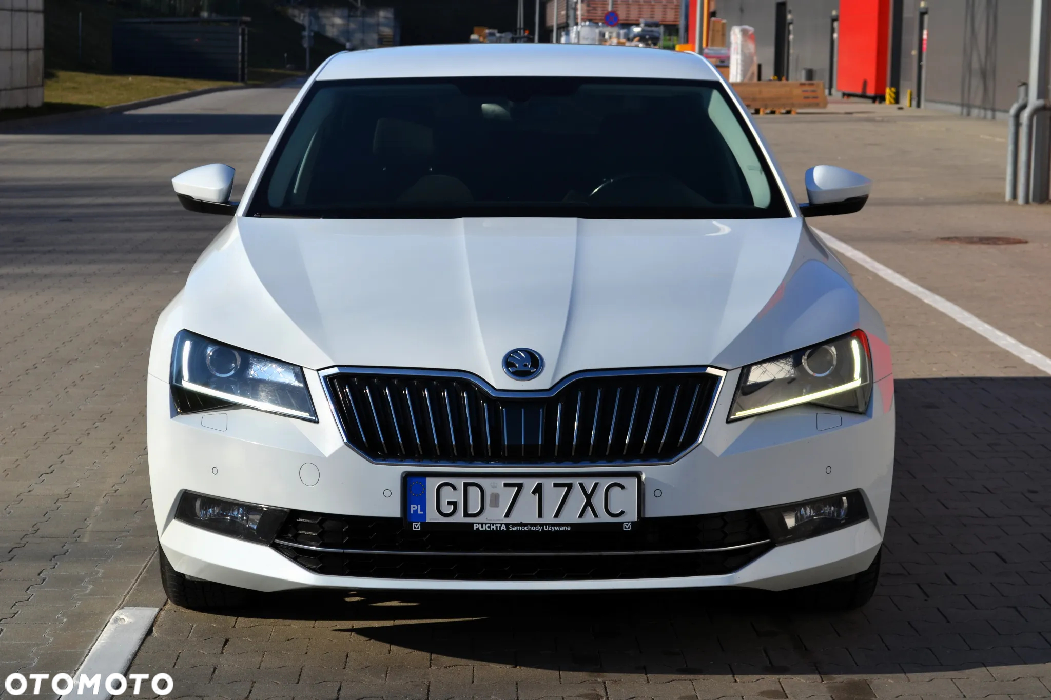 Skoda Superb 2.0 TSI Ambition DSG - 35