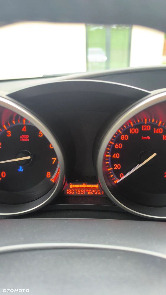 Mazda 3 2.0 Exclusive + - 5