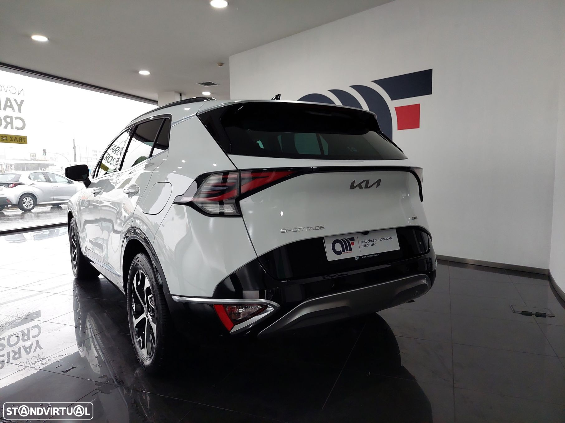 Kia Sportage 1.6 T-GDi HEV Tech - 3
