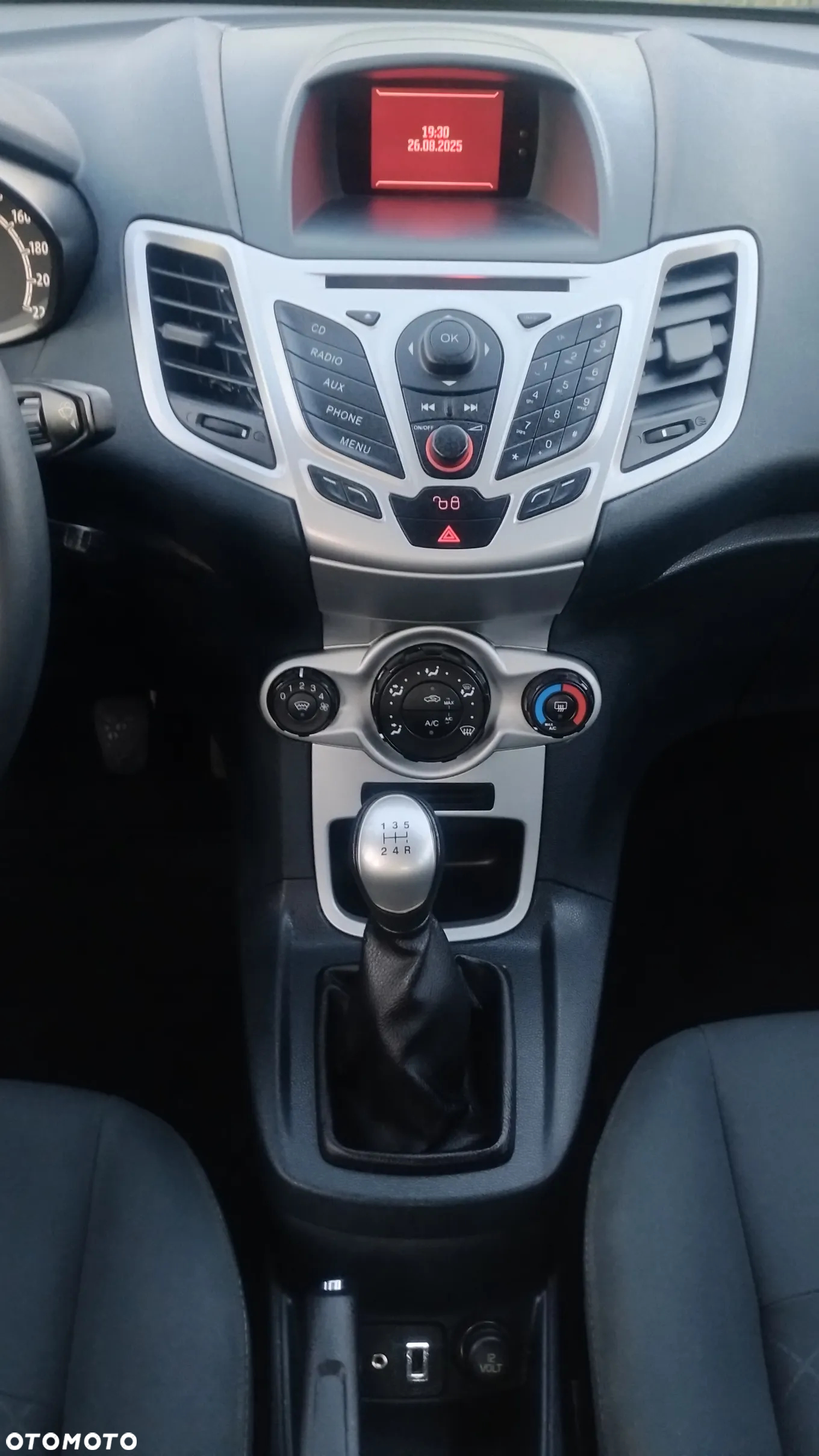 Ford Fiesta 1.25 Celebration - 19