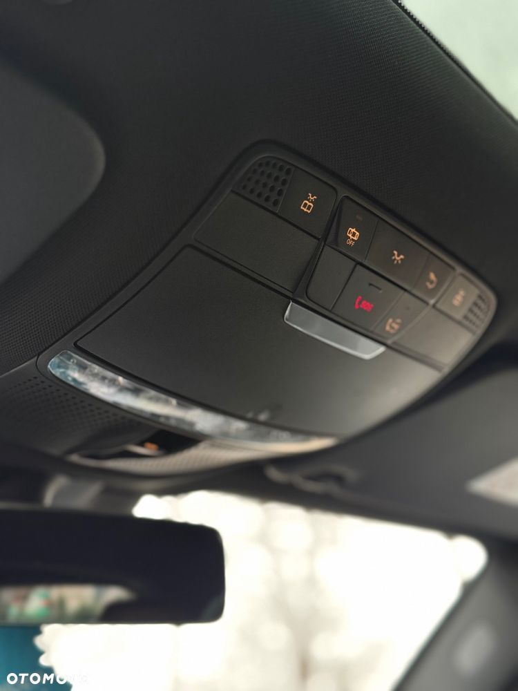 Mercedes-Benz GLC - 29