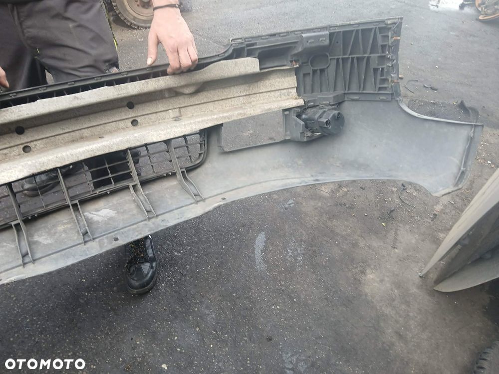 AUDI A6 C5 zderzak przedni - 6