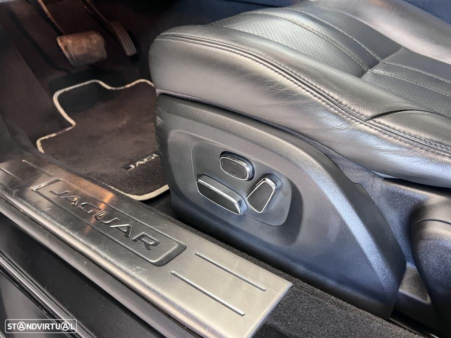 Jaguar XJ 3.0 D V6 Premium Luxury - 52