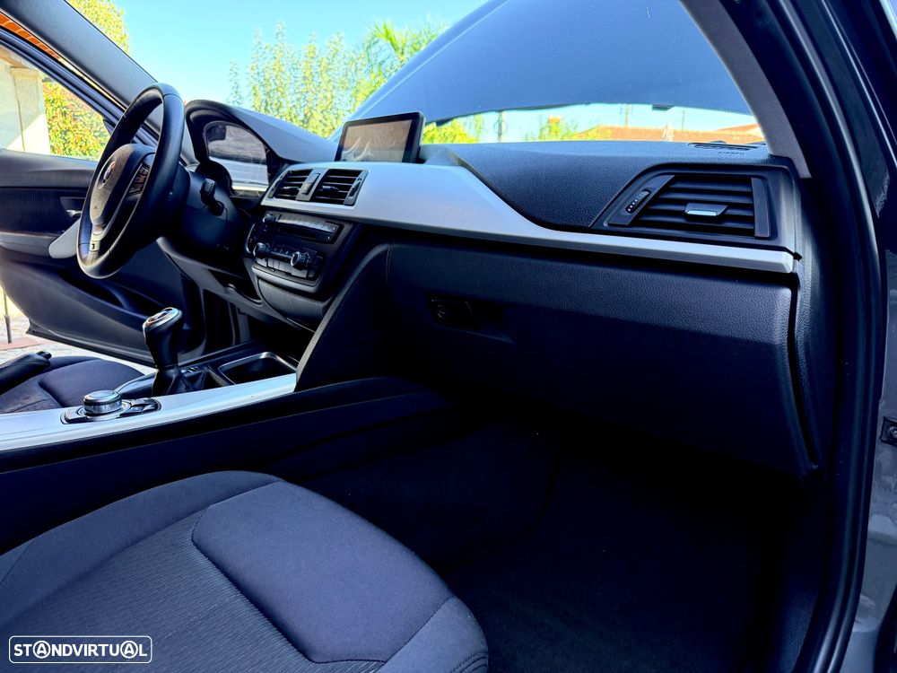 BMW 318 d M Sport - 52