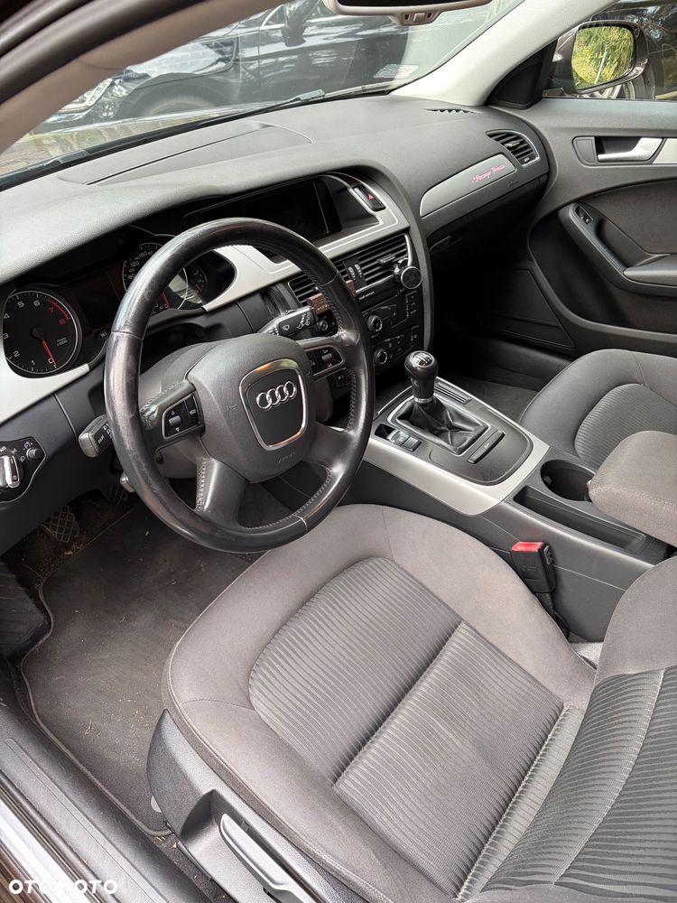 Audi A4 Avant - 8
