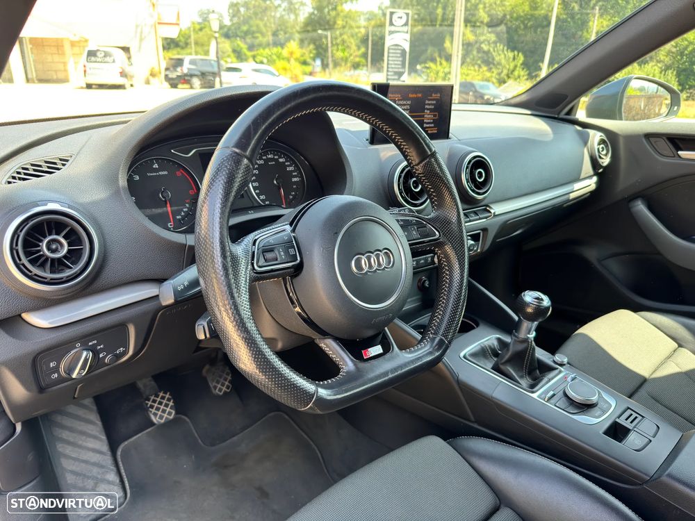 Audi A3 Sportback 1.6 TDI DPF S line Sport Pack - 4