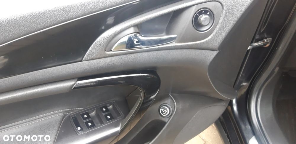 Opel Insignia - 10