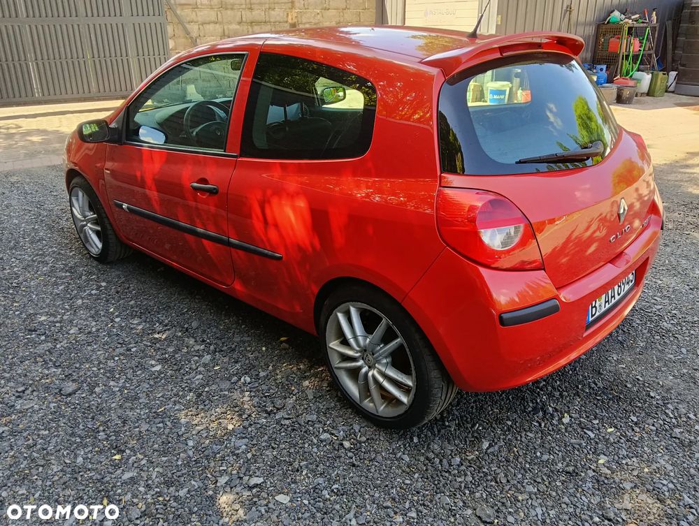 Renault Clio 1.2 16V Rip Curl - 16