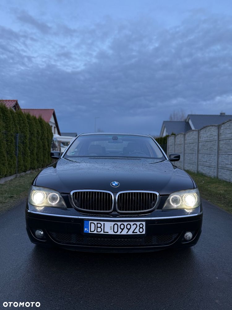 BMW Seria 7 740i L - 23