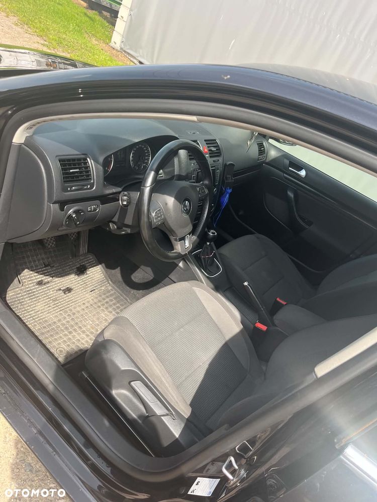 Volkswagen Jetta - 6