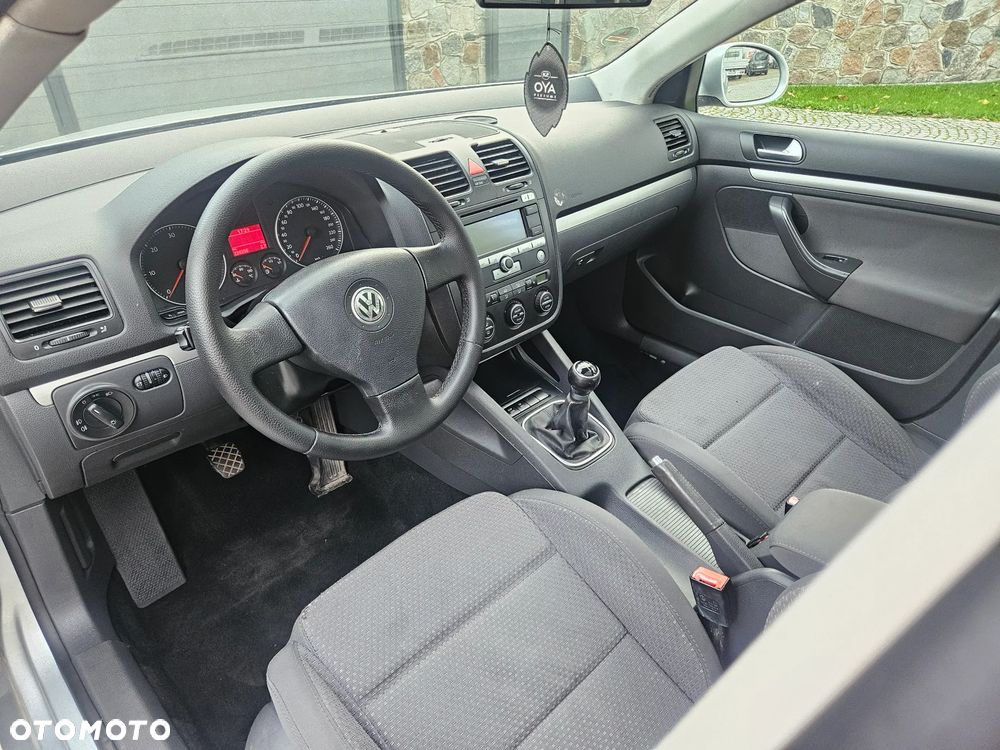 Volkswagen Golf - 4