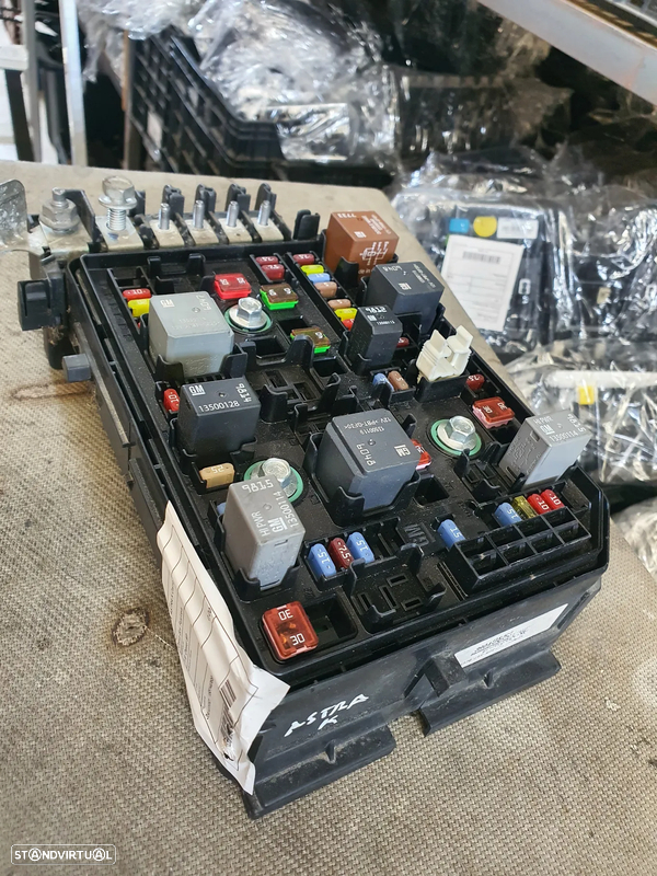 CAIXA FUSIVEIS OPEL ASTRA K / 39040853