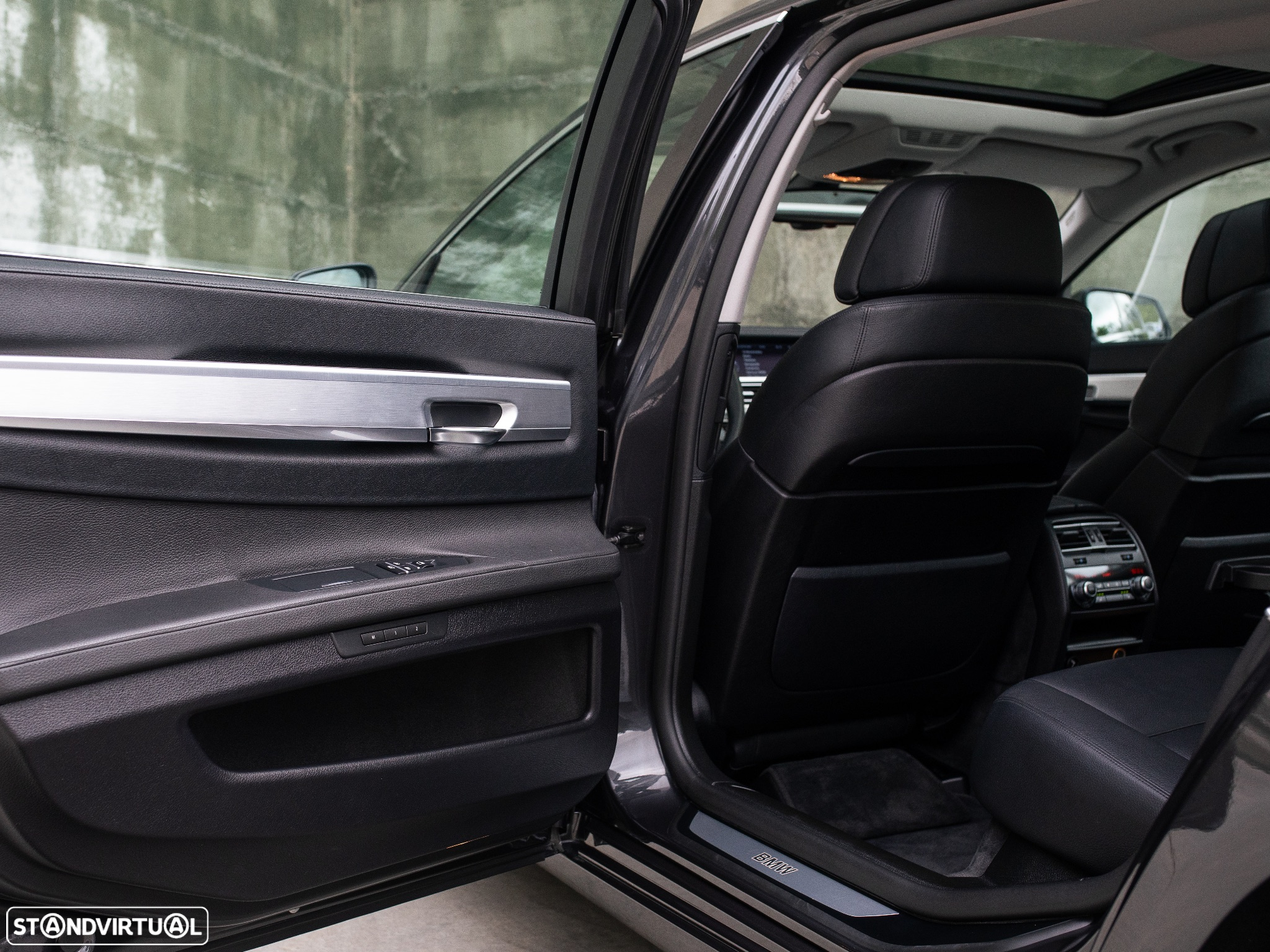 BMW 750 Li xDrive - 45
