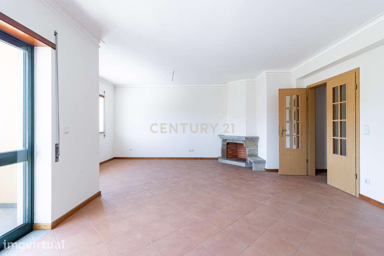Apartamento T3 com garagem - Dálvares, Tarouca - Grande imagem: 3/25