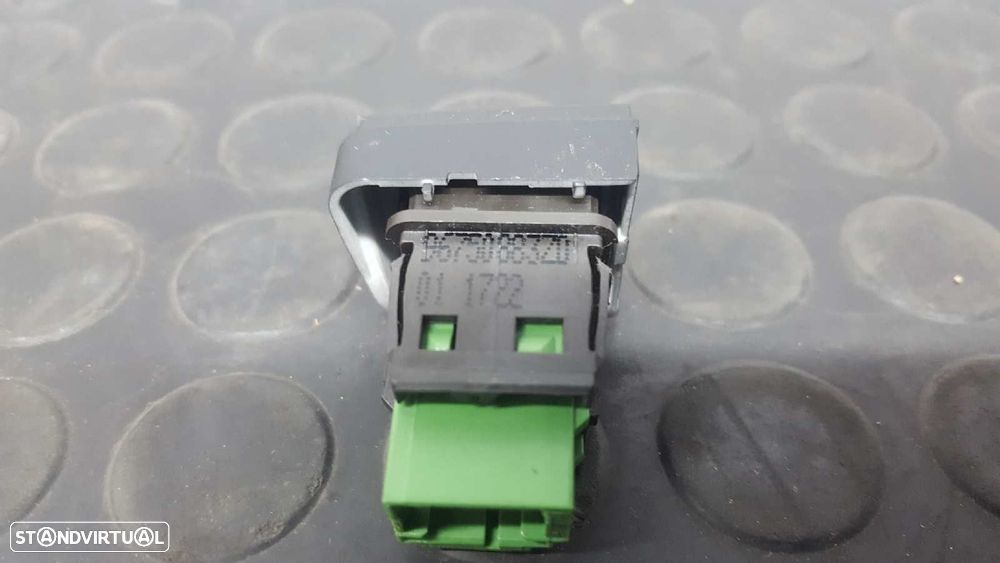 CONTROLE DE BLOQUEIO DE PORTA PEUGEOT 208 ACTIVE - 4