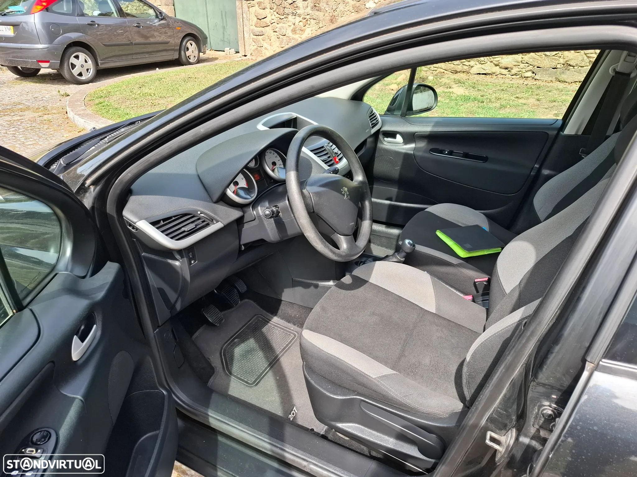 Peugeot 207 1.4 16V Trendy - 14