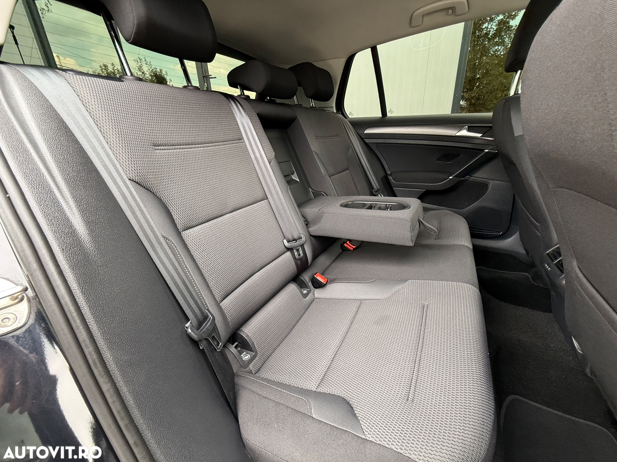 Volkswagen Golf 2.0 BlueTDI DSG Comfortline - 21