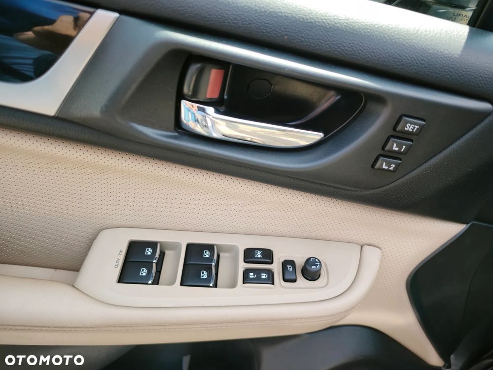 Subaru Legacy - 16