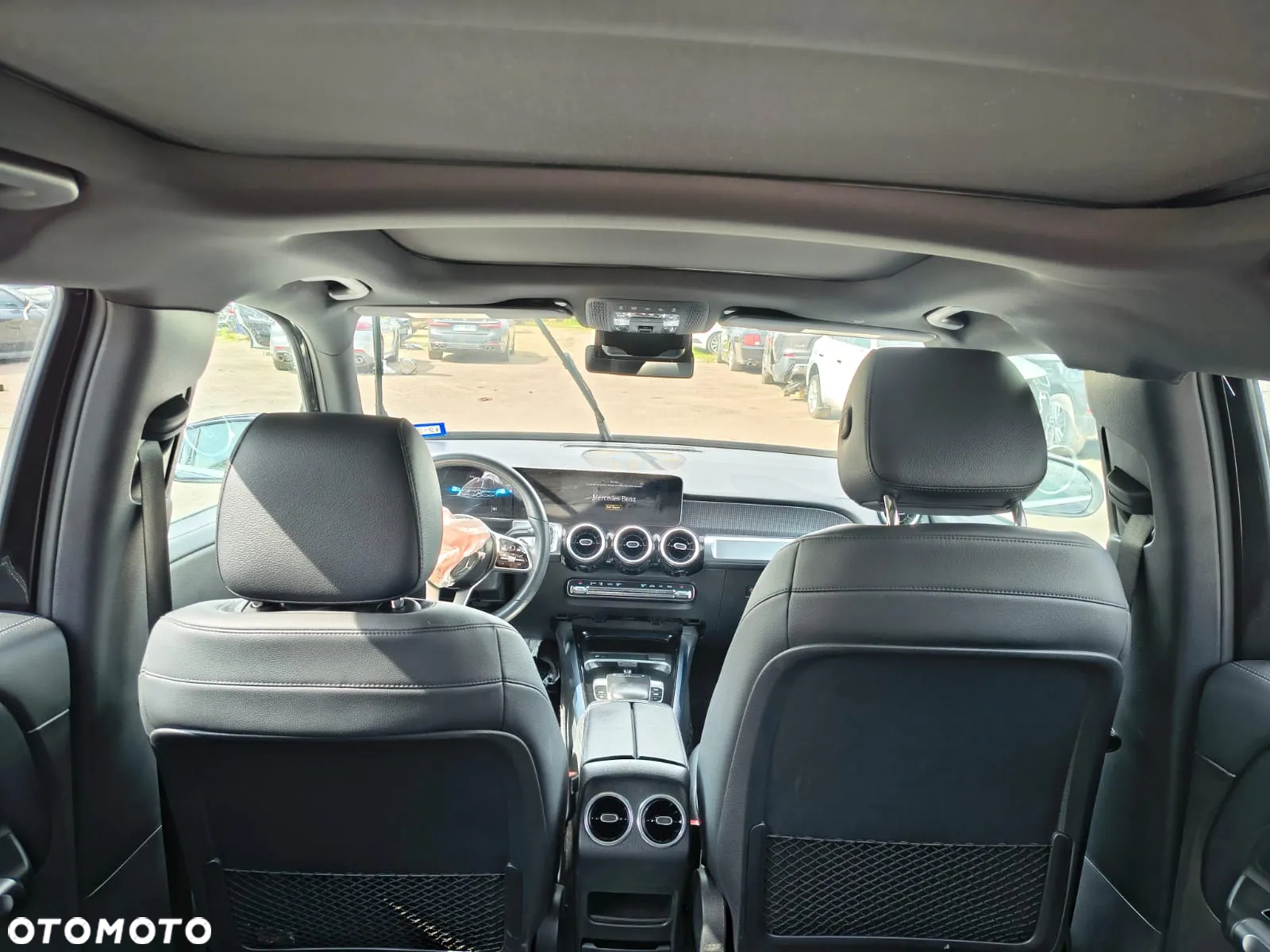 Mercedes-Benz GLB 250 4-Matic 8G-DCT - 10