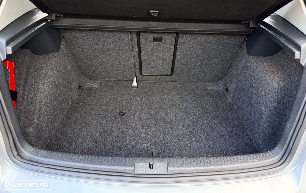 VW Golf 1.6 TDi Style - 34