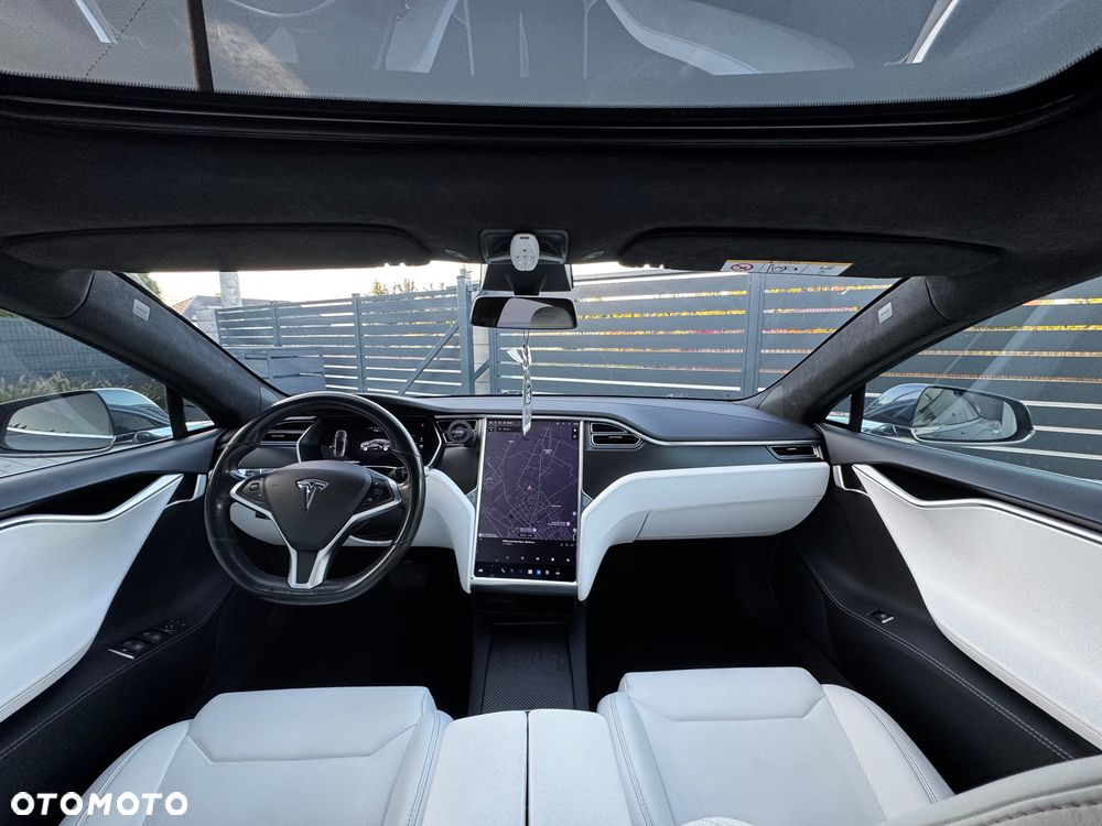 Tesla Model S Long Range Plus - 11