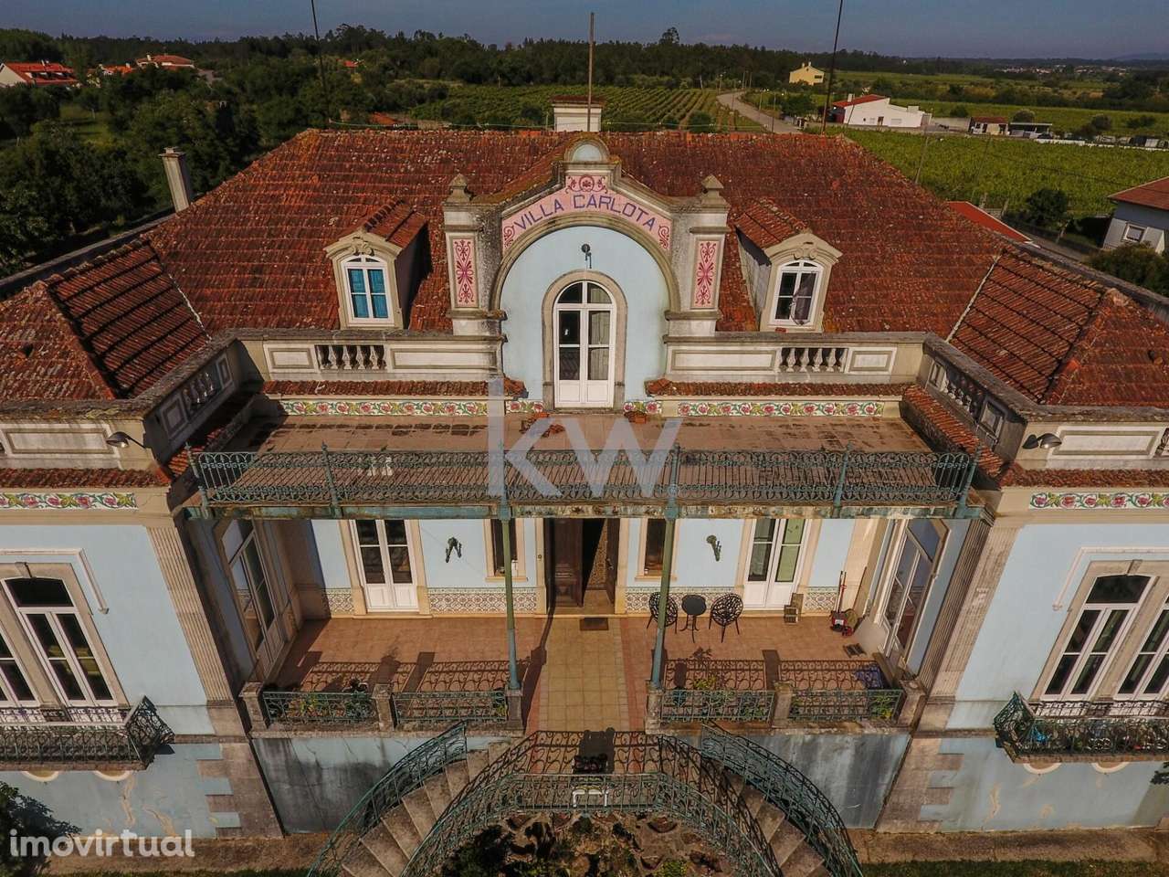 Palacete Villa Carlota – Um Símbolo de Elegância e História na Pocariç - Grande imagem: 5/60