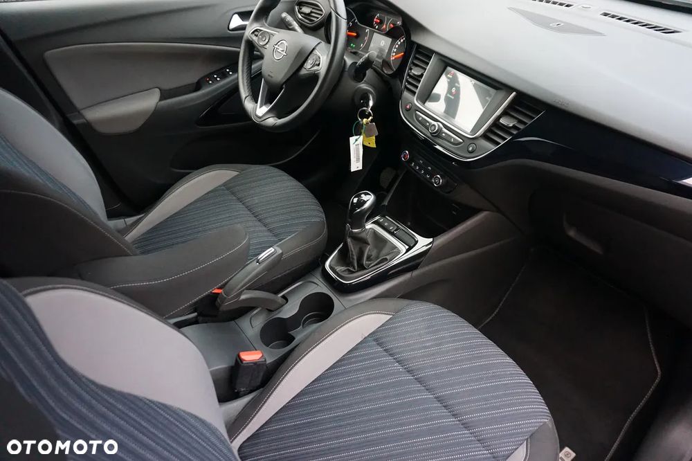 Opel Crossland X 1.2 120 Lat - 31