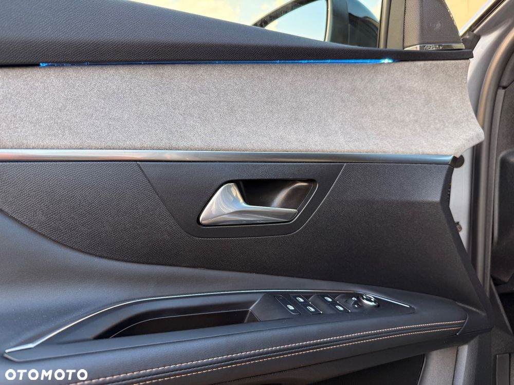 Peugeot 3008 1.6 PureTech GT S&S EAT8 - 36