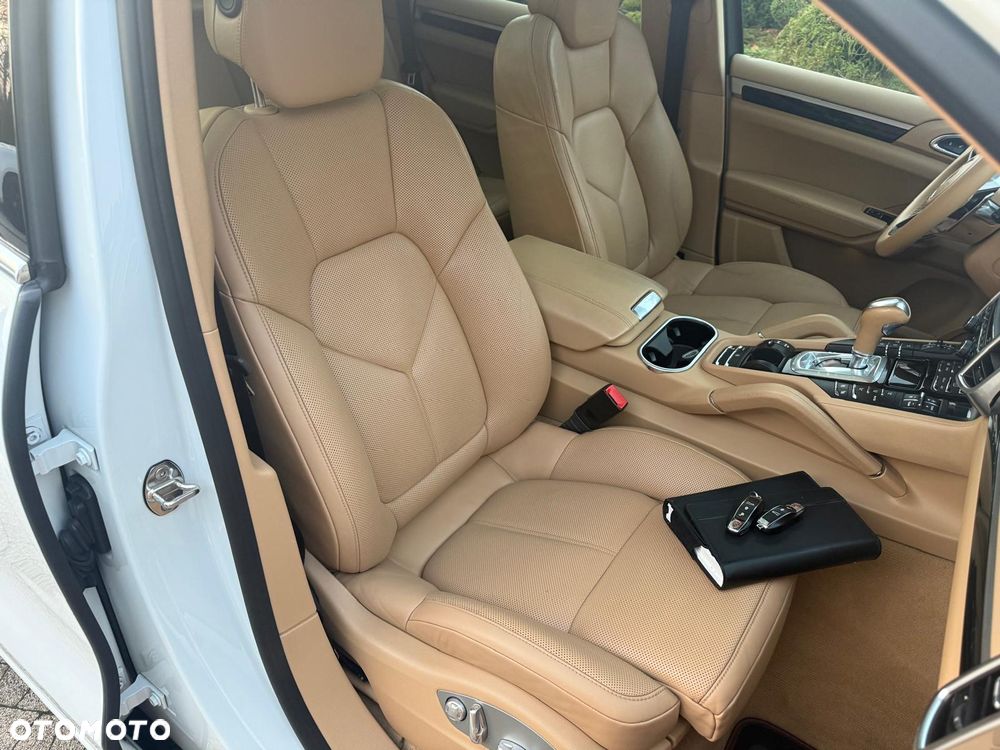 Porsche Cayenne Tiptronic S - 14