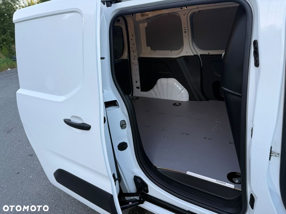 Opel Combo - 17