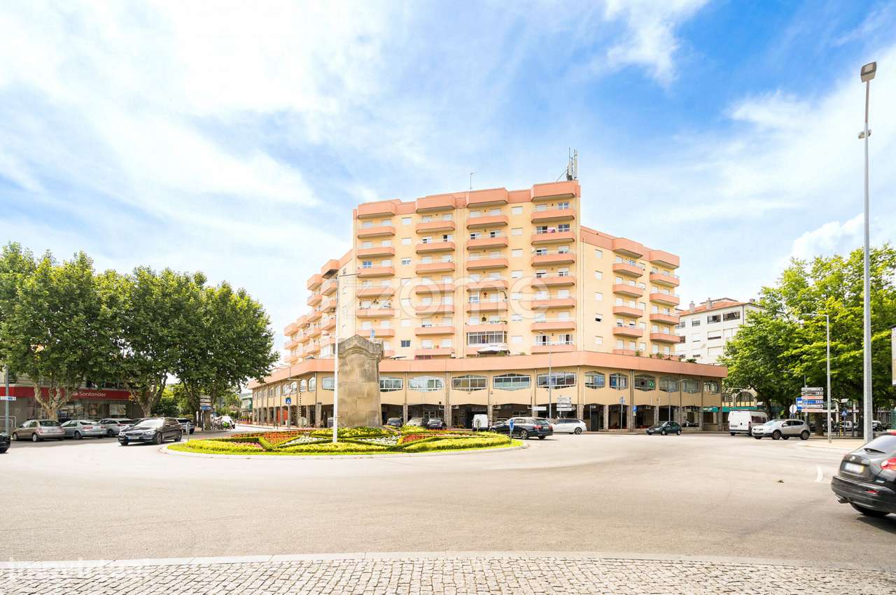 T3 com Garagem | Edifício Nova York | Centro de Chaves - Grande imagem: 2/20