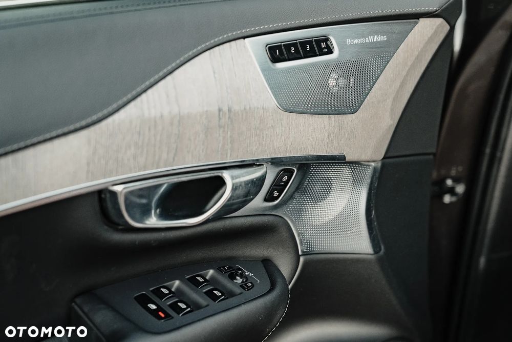 Volvo XC 90 T8 AWD Recharge Geartronic Inscription Edition - 18