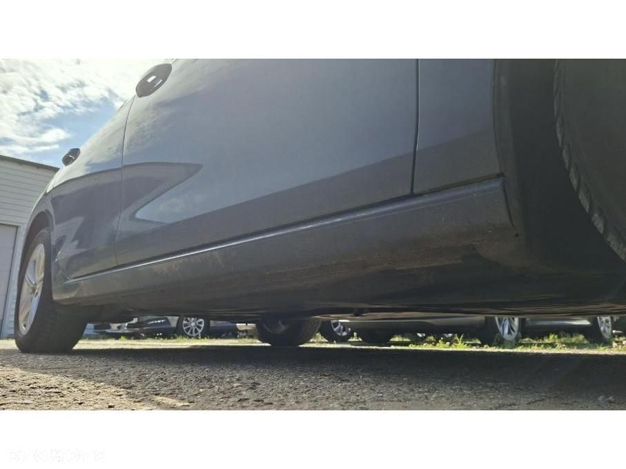 Volkswagen Golf - 5