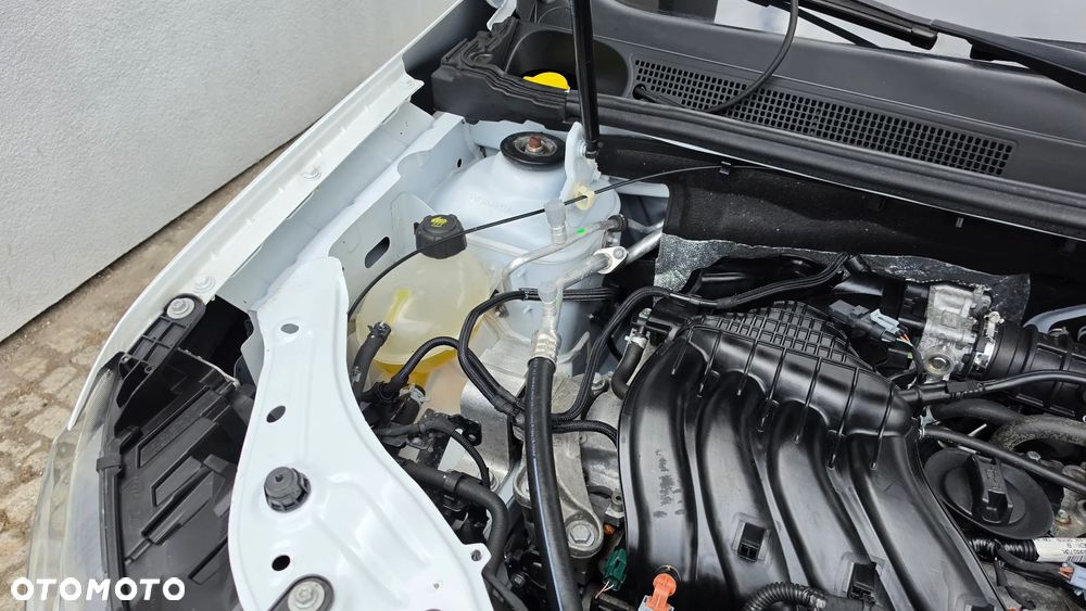 Dacia Duster 1.6 SCe Prestige - 17