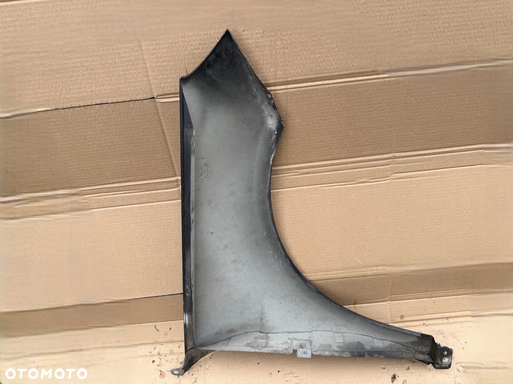 Błotnik lewy Mercedes B-Klasa W245 OE - 2