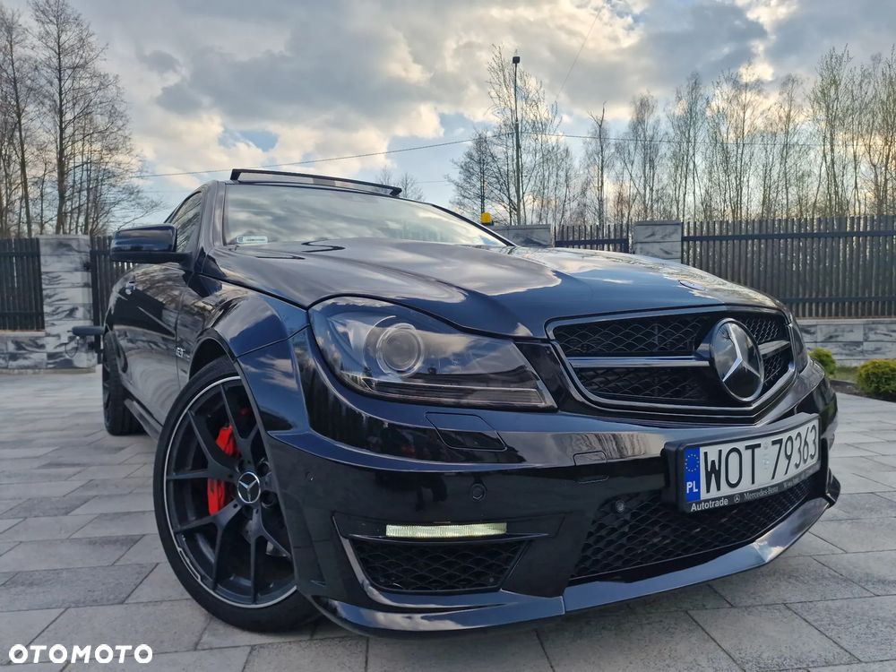 Mercedes-Benz Klasa C 63 AMG AMG SPEEDSHIFT MCT AMG Performance Package Edition 1 - 2