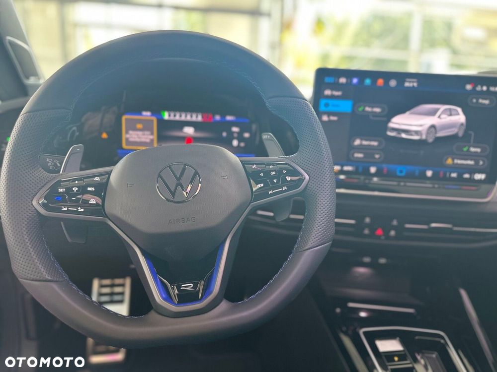 Volkswagen Golf - 6