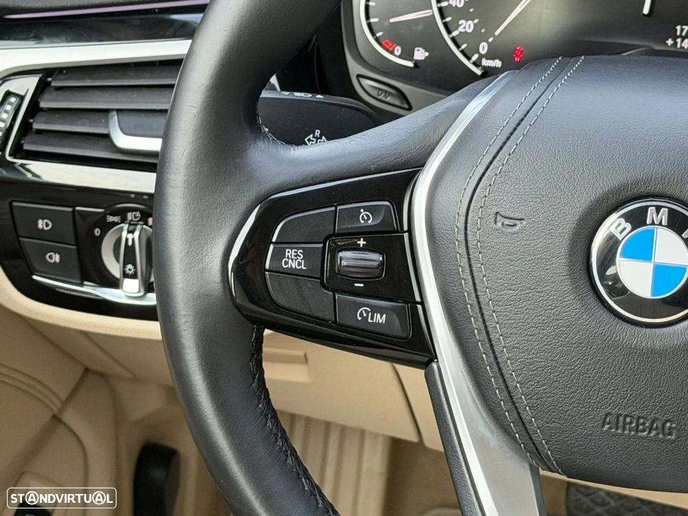 BMW 520 d Line Luxury Auto - 32