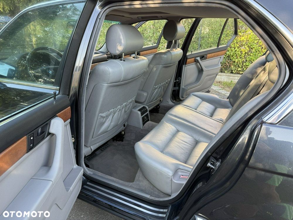 BMW Seria 7 - 16