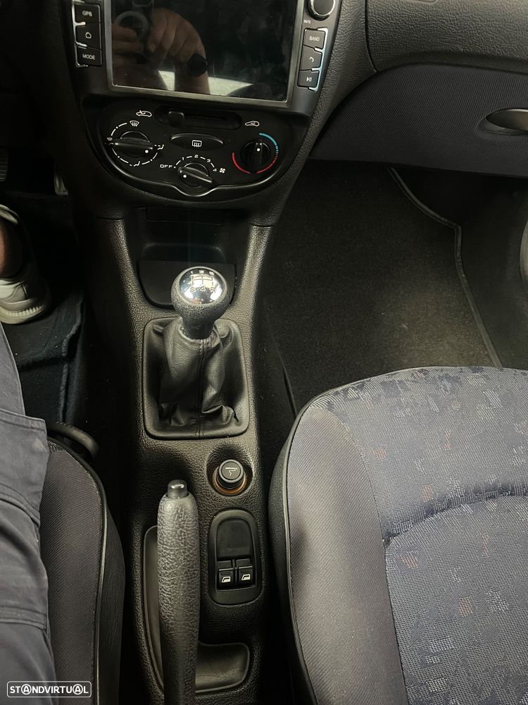 Peugeot 206 1.1 XR - 5