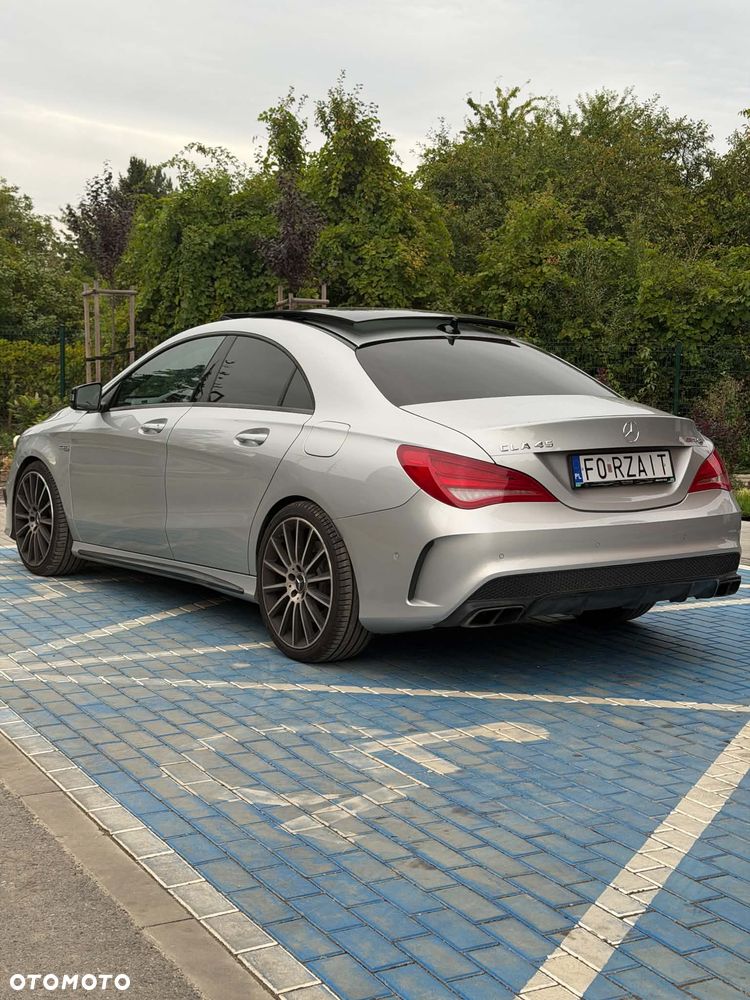 Mercedes-Benz CLA 45 AMG 4-Matic - 6