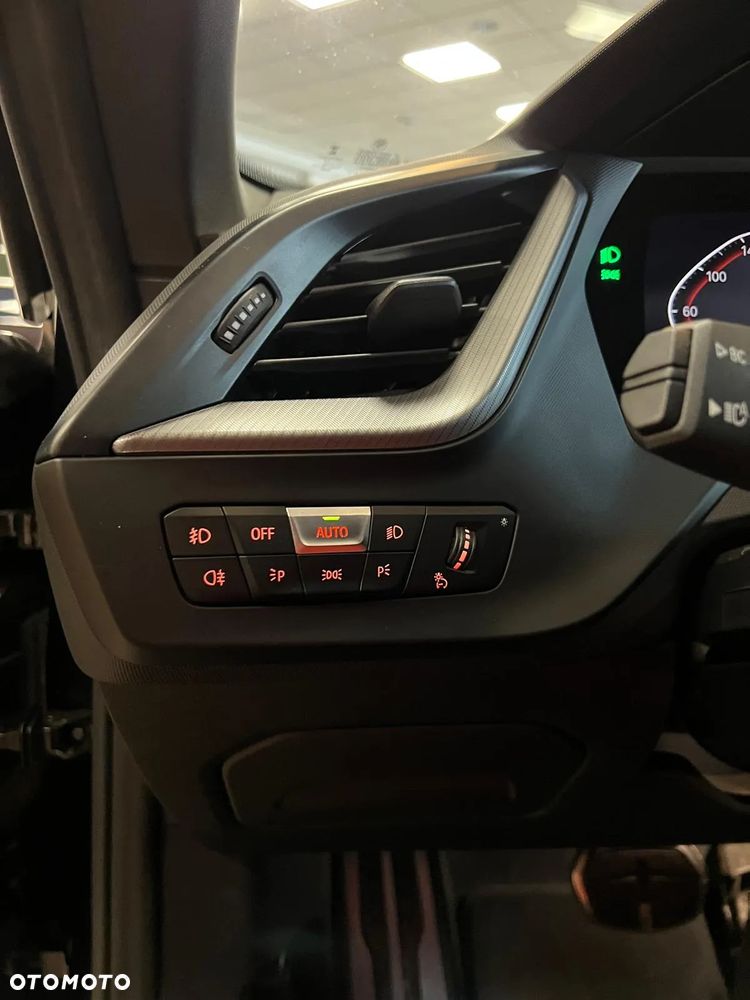 BMW Seria 2 218i M Sport - 12